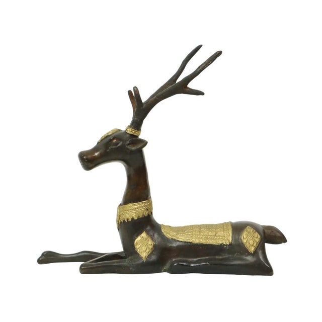 Large vintage statue, rare bronze sculpture of an imposing reclining stag with antlers, entirely in the style of Sarreid...