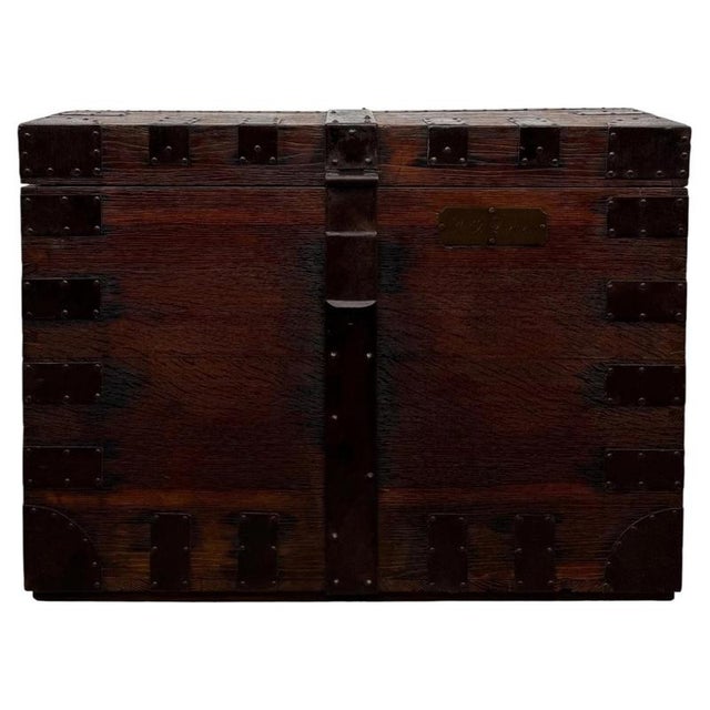 Antique 19th Century English Victorian Iron-Bound Oak Silver Chest For Sale - Image 11 of 13