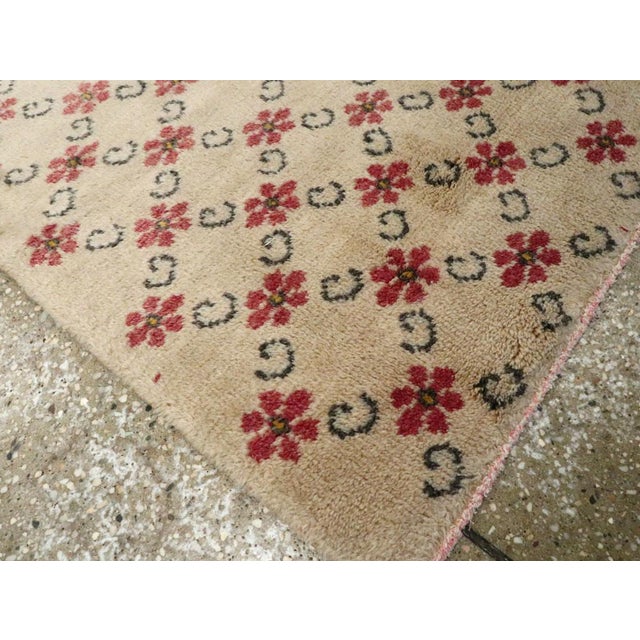 Textile Galerie Shabab Collection Mid-20th Century Turkish Anatolian Runner For Sale - Image 7 of 8