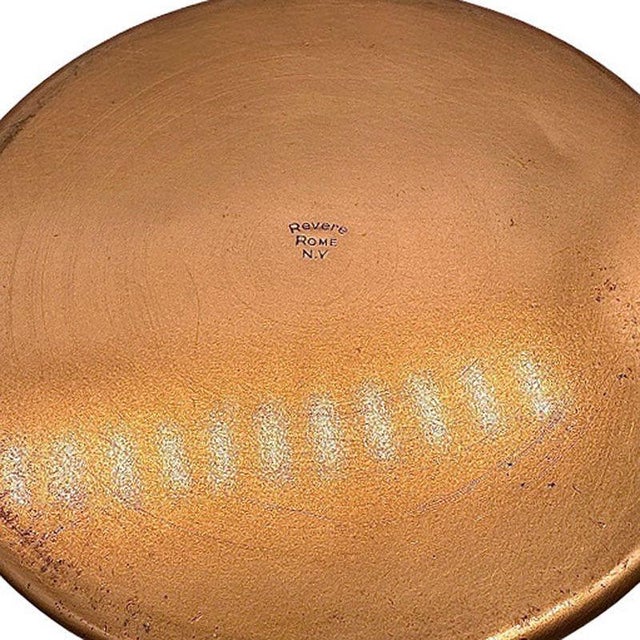 1930s Hammered Copper Tin Lined Humidor with Bakelite Handles by Revere For Sale In Los Angeles - Image 6 of 7