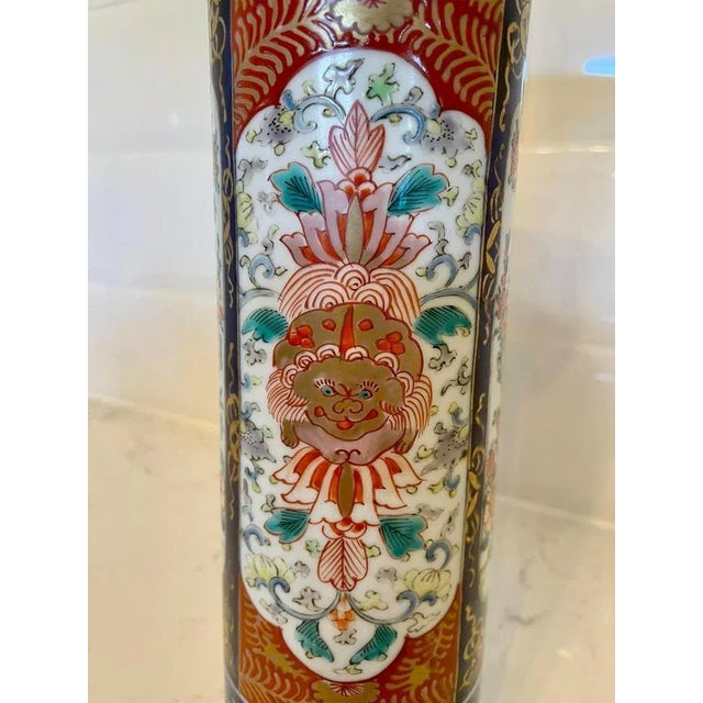 1900 - 1909 Antique Imari Vase For Sale - Image 5 of 10