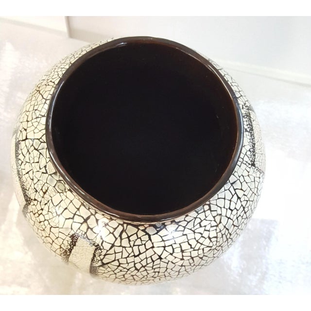 Boho Chic Maitland Smith Black & Cream Eggshell Vase For Sale - Image 3 of 6