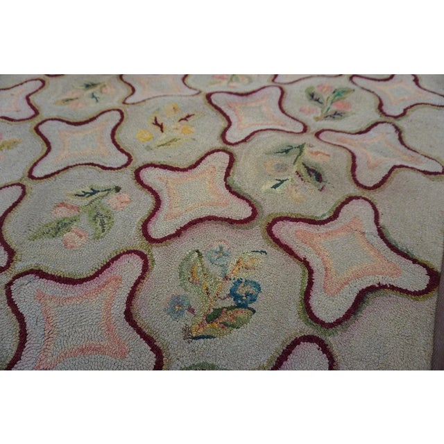 Textile Splendid Gray Color With Oval and Florid Design Antique American Hooked Rug For Sale - Image 7 of 10