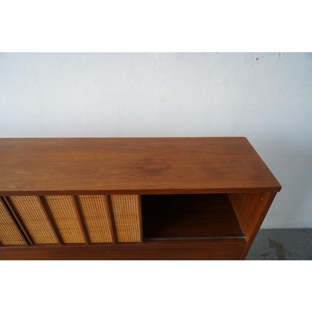 Brown Hooker Furniture Mid-Century Modern Walnut & Cane Full Size Headboard Bed Frame For Sale - Image 8 of 14