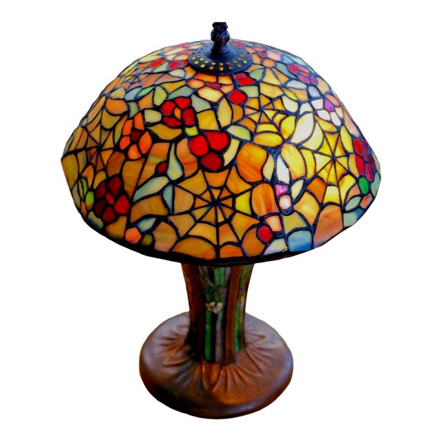 Vintage Tiffany-Style Cobweb Artisanal Lead Glass Lamp With Heavy Mosaic Base For Sale