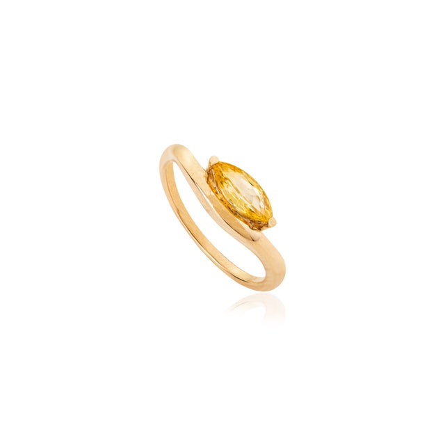 14k Gold Retro Yellow Sapphire Solitaire Ring Size 5 For Sale - Image 4 of 14