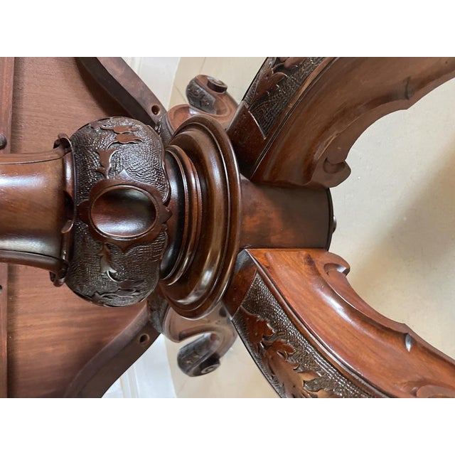 Victorian 6-Seater Centre or Dining Table in Burr Walnut, 1850s For Sale - Image 13 of 18