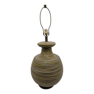 Mid-Century Modern Textured, Striated Ceramic Lamp With Yellow and Green Striped Glaze For Sale