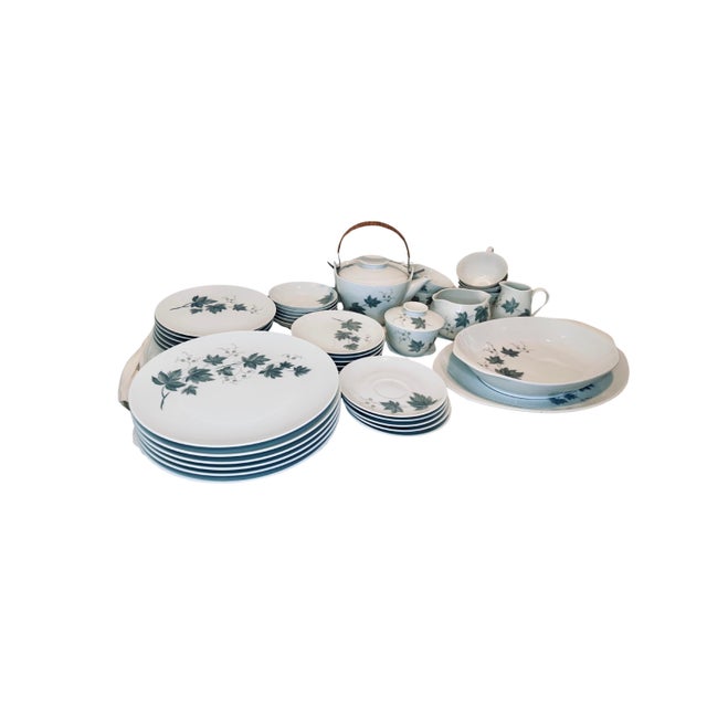 Mid-Century Modern Vintage Noritake "Wild Ivy" Dinner Service (44 Pieces) For Sale - Image 3 of 7