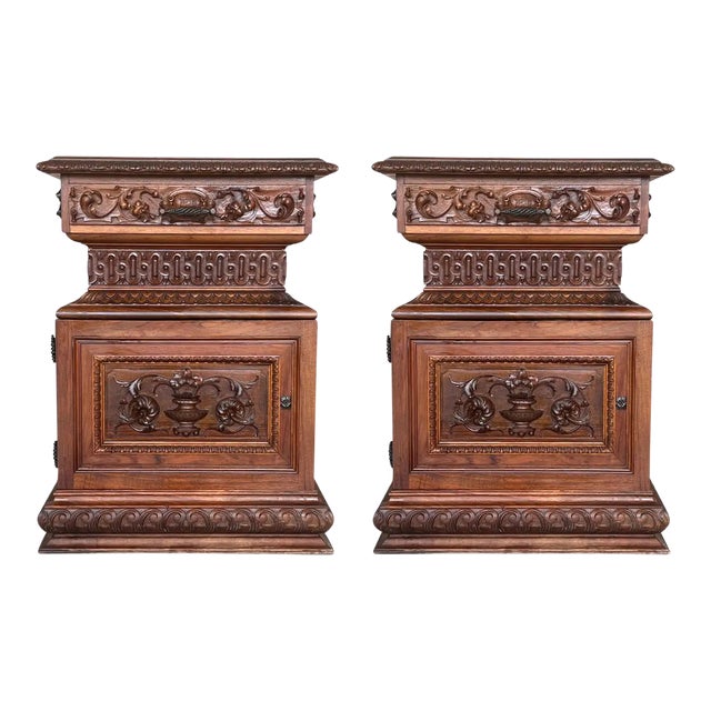 Italian Hand Carved Walnut Monumental Nightstands 19th Century With Drawer For Sale