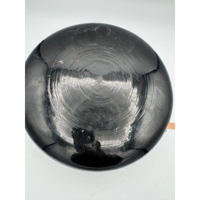 Vintage Burmese Black Lacquer Bowl With Gilt Chinthe Motif For Sale In Indianapolis - Image 6 of 9