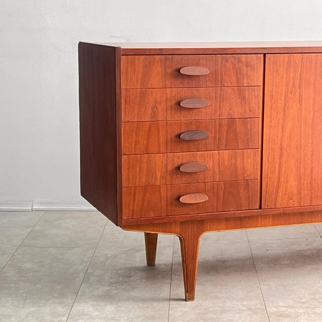 1960s Mid-Century Modern Italian Teak Sideboard, 1960s For Sale - Image 5 of 8
