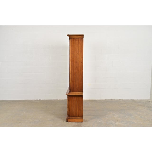 Thomasville French Regency Louis XVI Carved Walnut Breakfront Bookcase Cabinet, Circa 1960s For Sale - Image 10 of 12