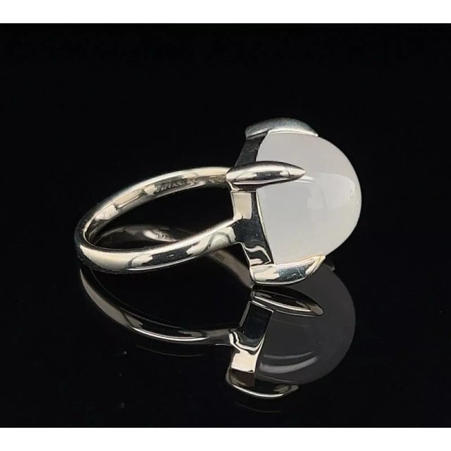 Contemporary Tiffany & Co. Paloma Picasso Sugar Stacks Milky Quartz Sterling Silver Ring Size 5 For Sale - Image 3 of 7