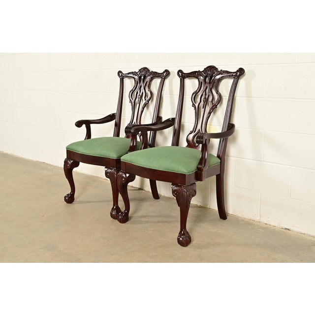 English Thomasville Chippendale Carved Mahogany Armchairs, Pair For Sale - Image 3 of 15