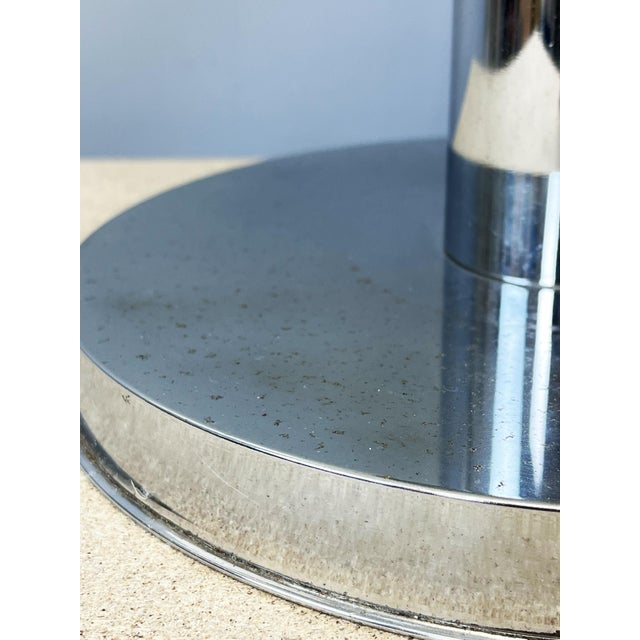 Table Lamp in Opal Glass attributed to Toni Zuccheri for Mazzega For Sale - Image 5 of 7