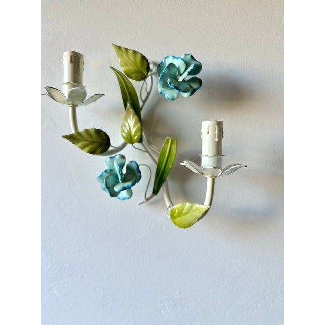 Italian Hand-Painted Tole Floral Chandelier with Matching Wall Sconces, 1960s, Set of 3 For Sale - Image 15 of 18