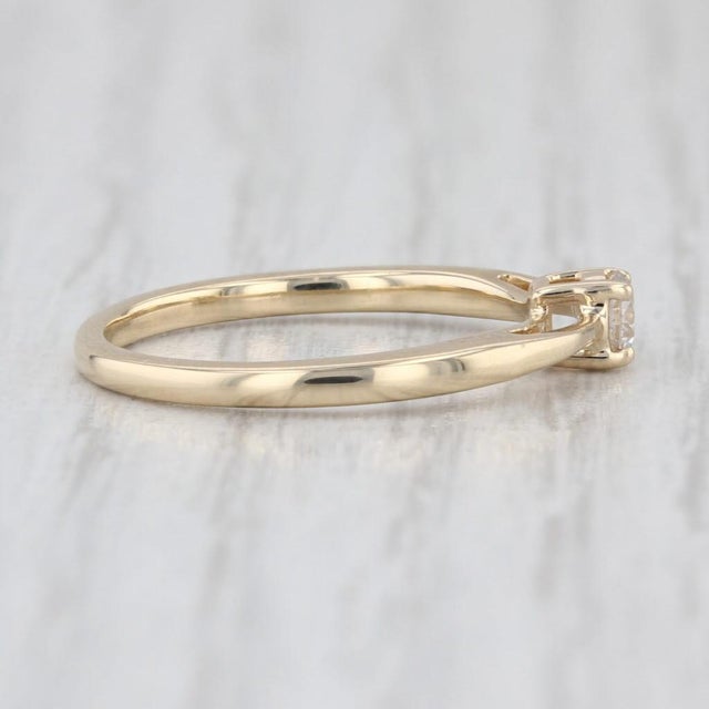 Modern 0.16ctw Diamond Solitaire Engagement Ring 14k Yellow Gold Size 6.25 Promise For Sale - Image 3 of 8