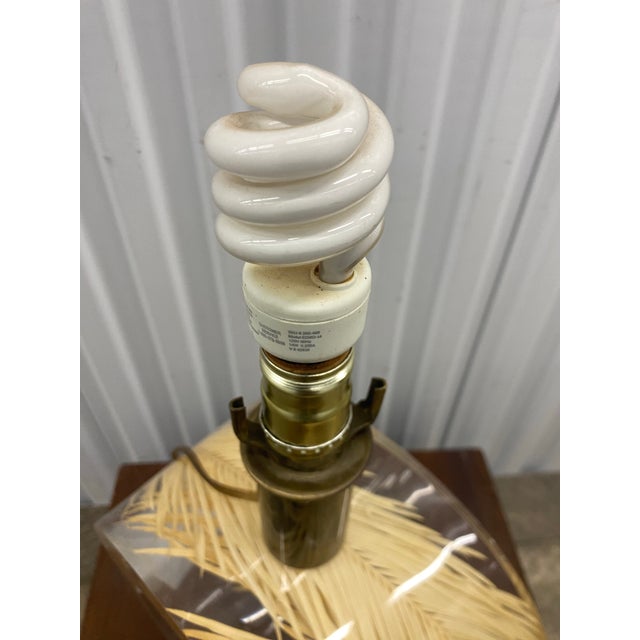 Vintage Lucite Table Lamp . For Sale - Image 10 of 12