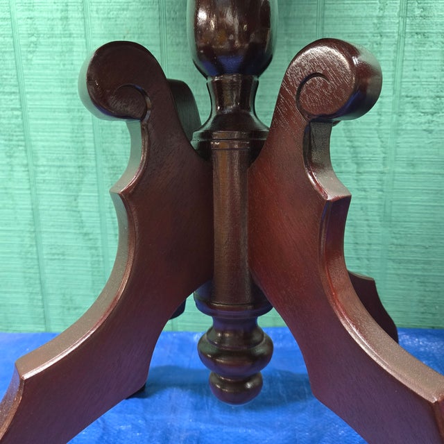 Wood Pair of Small Mahogany Marble Tables With Wooden Bases and Rose Embellishments For Sale - Image 7 of 9