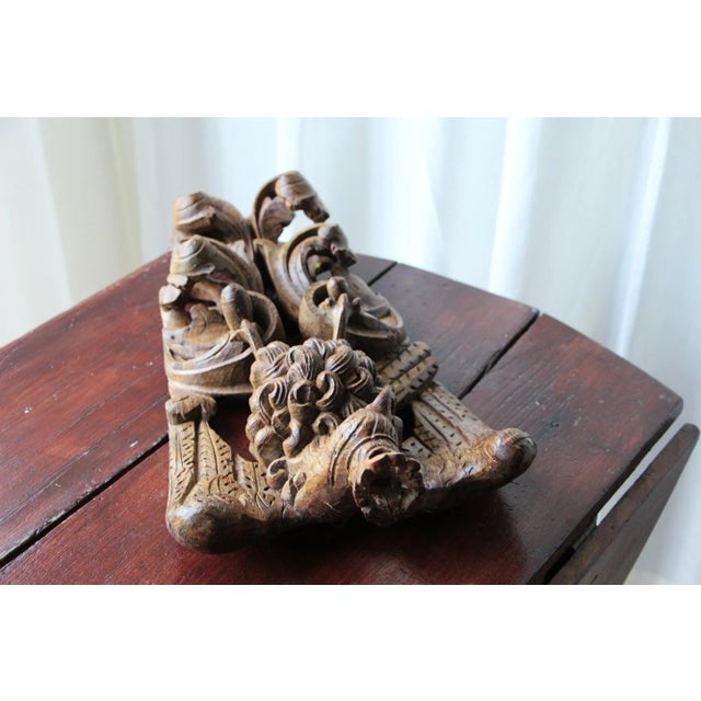 Wood 17th Century Antique Portuguese Bird Wearing Crown Wood Figure For Sale - Image 7 of 13