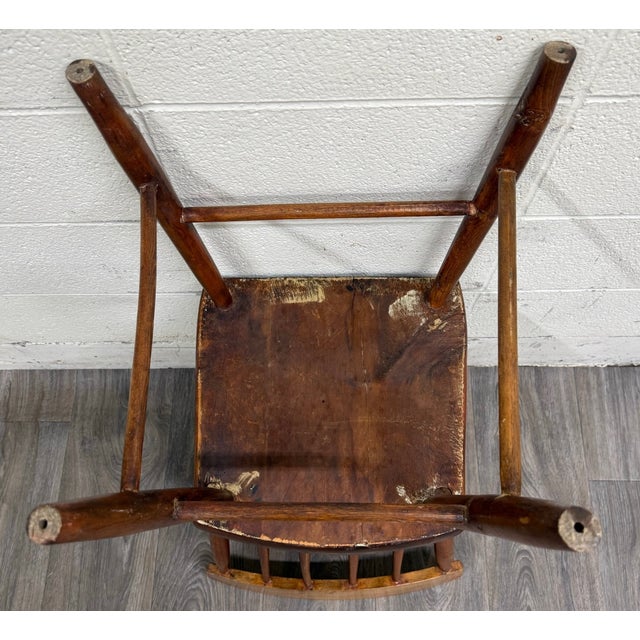Wood Antique American Windsor Farmhouse Style Plank Seat Dining Side Accent Chair For Sale - Image 7 of 11