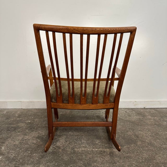 Mid 20th Century Early Mid Century Modern Hans J. Wegner Rocking Chair Ml-33 For Sale - Image 5 of 12