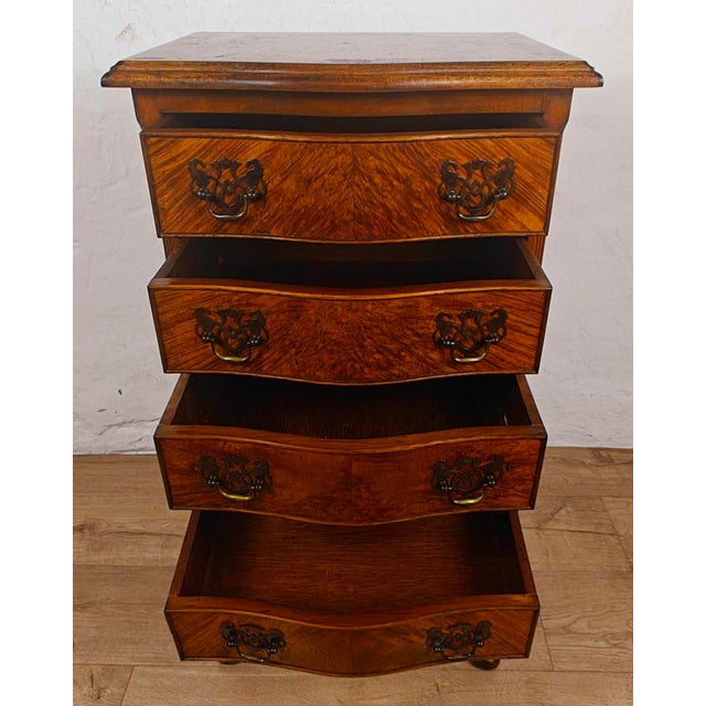 1930s Walnut Chest of Drawers Cabriole Legs Shell Serpentine 1930s Postage Available For Sale - Image 5 of 18
