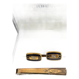 Vintage Burberry Gold Plate Cufflinks&Tie Clip In Original Case, "Circa 1970s" For Sale