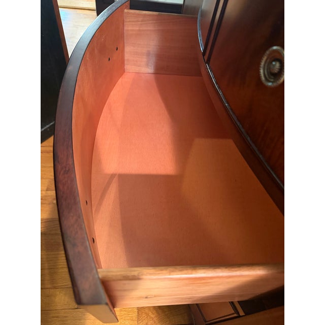 Late 20th Century Broyhill 100th Anniversary Collection Mahogany & Burl China Cabinet Breakfront For Sale - Image 10 of 10
