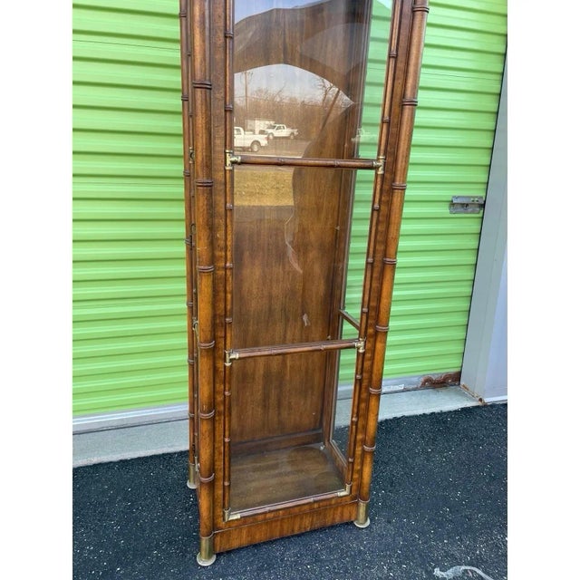 Weiman Chinoiserie Style Illuminated Pagoda Curio Display Cabinet For Sale - Image 4 of 11