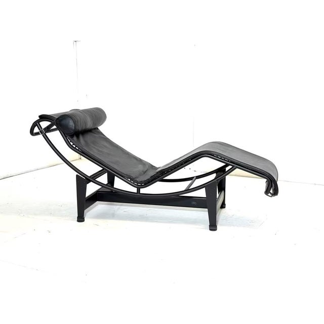 LC4 Chaise Lounge in Leather by Charlotte Perriand for Cassina For Sale - Image 11 of 11