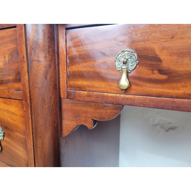 English Victorian Writing Desk in Mahogany, 1890 For Sale - Image 10 of 18