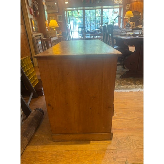 Antique Pine 11 Drawer Kneehole Desk With Matching Wooden Knobs For Sale In Philadelphia - Image 6 of 11