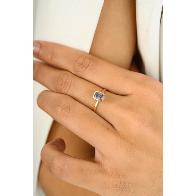 Dainty Blue Sapphire 14k Yellow Gold Promise Ring Size 6.5 For Sale In New York - Image 6 of 11