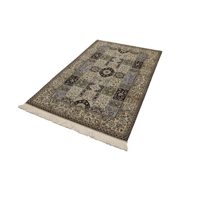 Middle Eastern Rug in Wool and Silk For Sale - Image 4 of 11