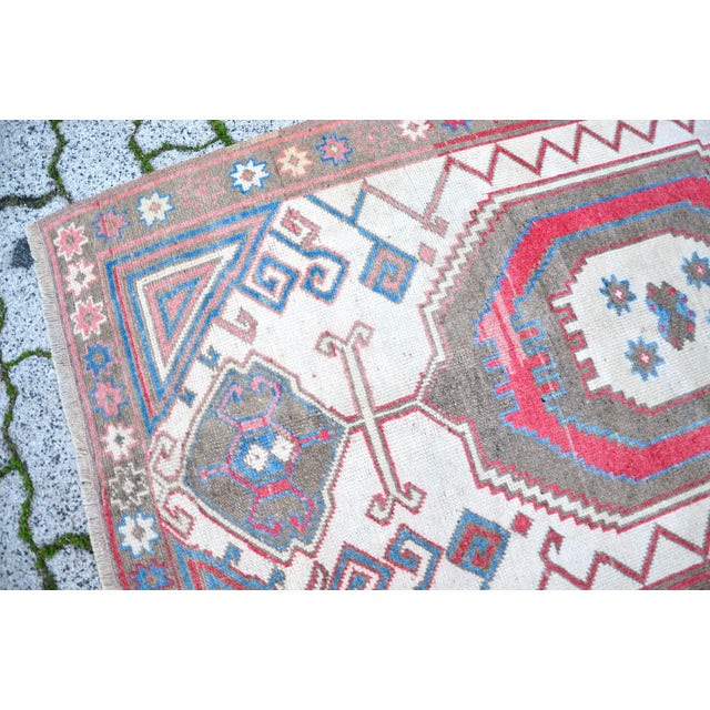 White 1960s Red & White Traditional Turkish Rug For Sale - Image 8 of 11