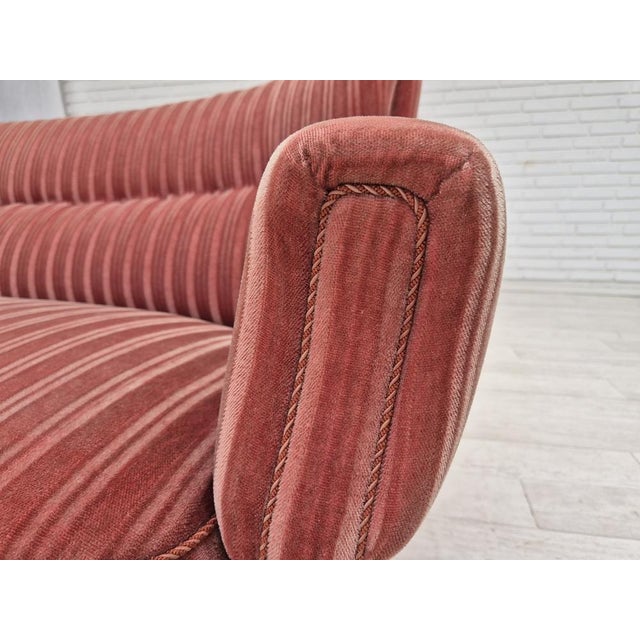 Danish Curved 3-Seater Sofa in Salmon Pink Furniture Velour, 1960s For Sale - Image 9 of 18