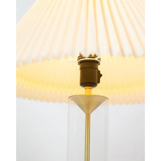 Gold Brass Table Lamp Model 303b by Aage Petersen for Le Klint, 1960s For Sale - Image 8 of 9