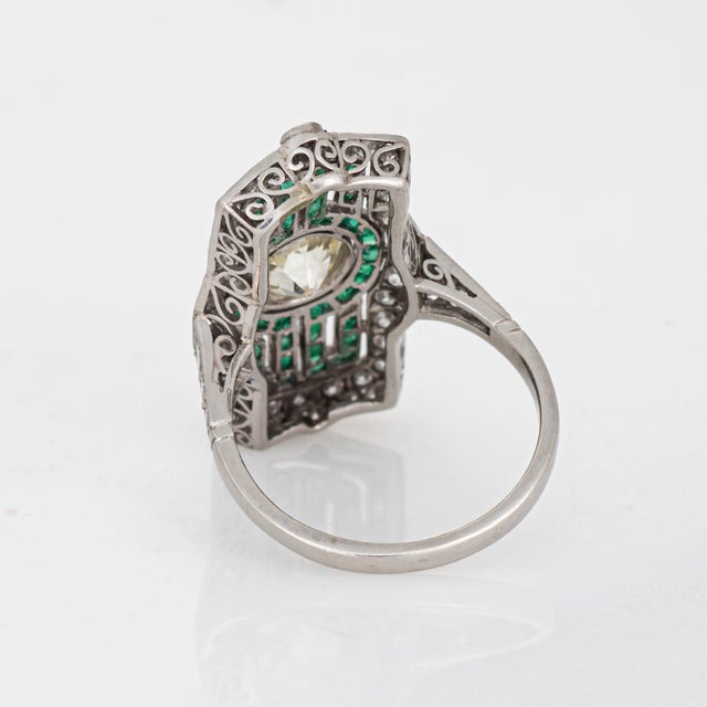 1920s Vintage Art Deco 2.16ct Diamond Ring Calibre Emeralds Sz 7 Platinum Elongated For Sale - Image 5 of 7