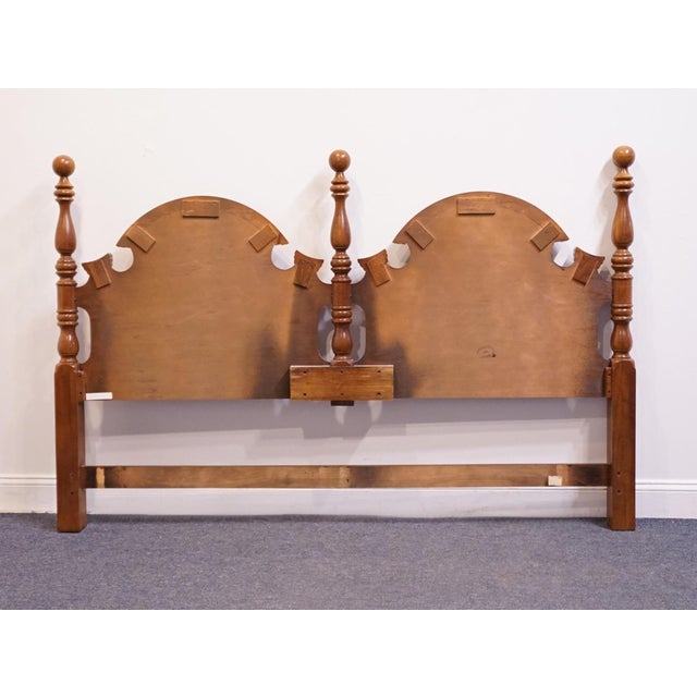 Late 20th Century Thomasville Furniture Fisher Park Collection King Size Headboard 21611-436 For Sale - Image 5 of 7