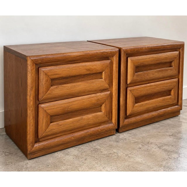 Mid-Century Modern A Pair of Vintage Bassett Sculptural Oak Nightstands With Architectural Drawer Fronts For Sale - Image 3 of 11