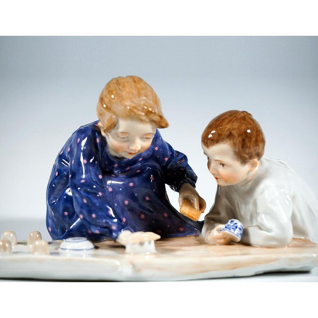 Art Nouveau Meissen Children Baking Sand Cakes Figurines by Hentschelkinder, 1906 For Sale - Image 4 of 6