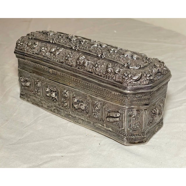 Indian Antique 19th Century Sterling Silver Indian Repousse Tooled Betel Casket Box Jar For Sale - Image 3 of 18
