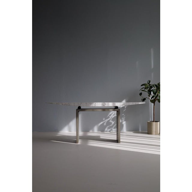 White Sculptural Console Table by Danilo Silvestrin, 1980s For Sale - Image 8 of 10