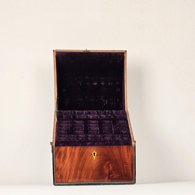 Traditional Rare Large Mahogany Cutlery Box, England Circa 1880 For Sale - Image 3 of 7