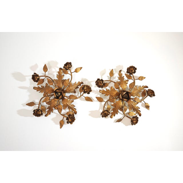 Mid-Century Modern Hollywood Regency Gilded Metal Wall Lamps, Italy, 1960s, Set of 2 For Sale - Image 3 of 17