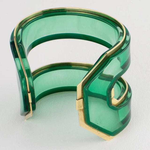 Green Lucite and Brass Cuff Bangle Bracelet For Sale - Image 11 of 16