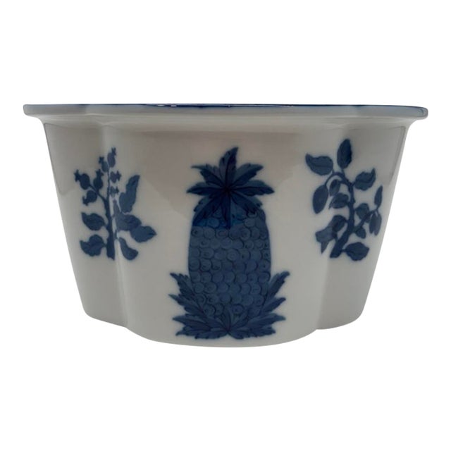 Vintage Blue Pineapple Porcelain Cachepot Styled After Mottahedeh For Sale