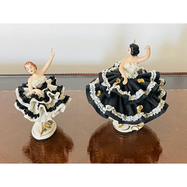 1930s 20 Th Century Capodimonte Dresden Balerinas Lace Porcelain For Sale - Image 5 of 7